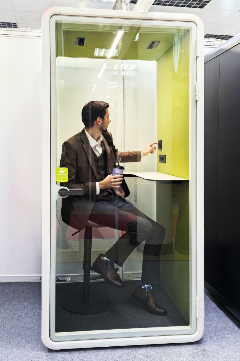 최신 회사 사례 Single people soundproof pod : introduction to Model S