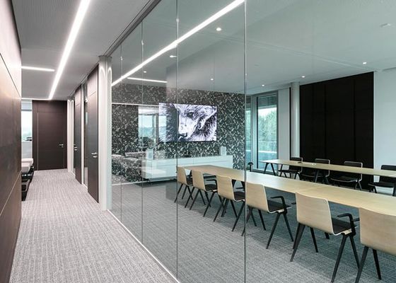 Acoustic Frameless Glass Partition Wall 90mm 108mm Demountable Glass Wall Systems