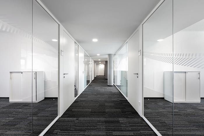 Sophisticated Glass Screens Office Partition 108 series Frameless 12+12mm double glass wall soundproof
