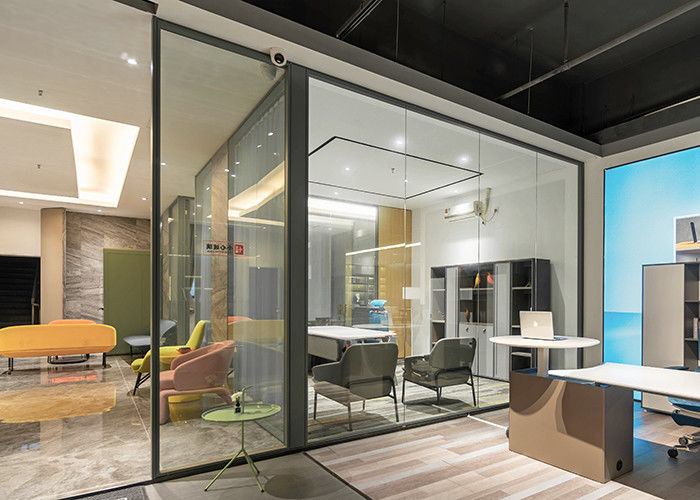 Aluminum Frame Partitions Reduce Noise And Create A Quiet And Comfortable Workspace